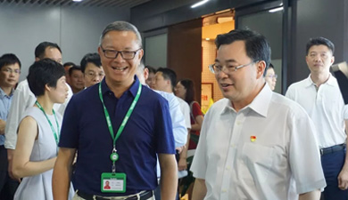福建省委常委、厦门市委书记胡昌升一行莅临亿联网络考察调研