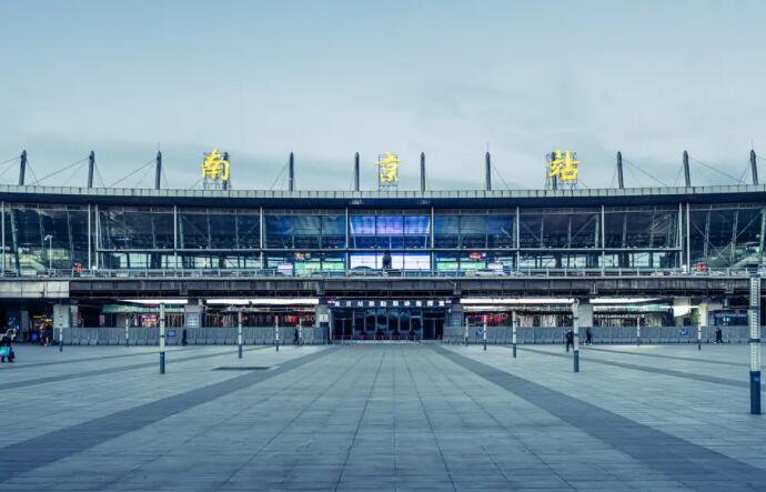 亿联为南京火车站打造信息交换“高速铁路”